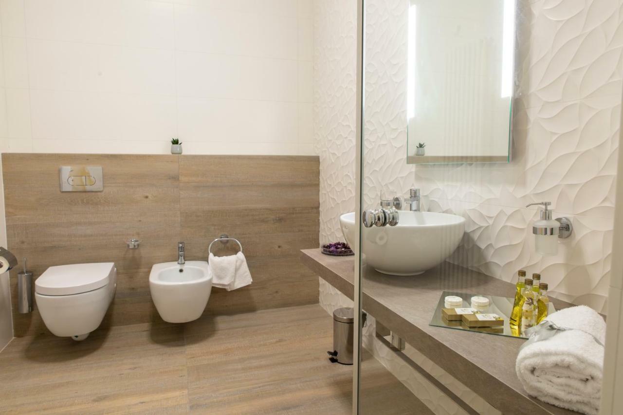 Aurum Suites Пескара Экстерьер фото