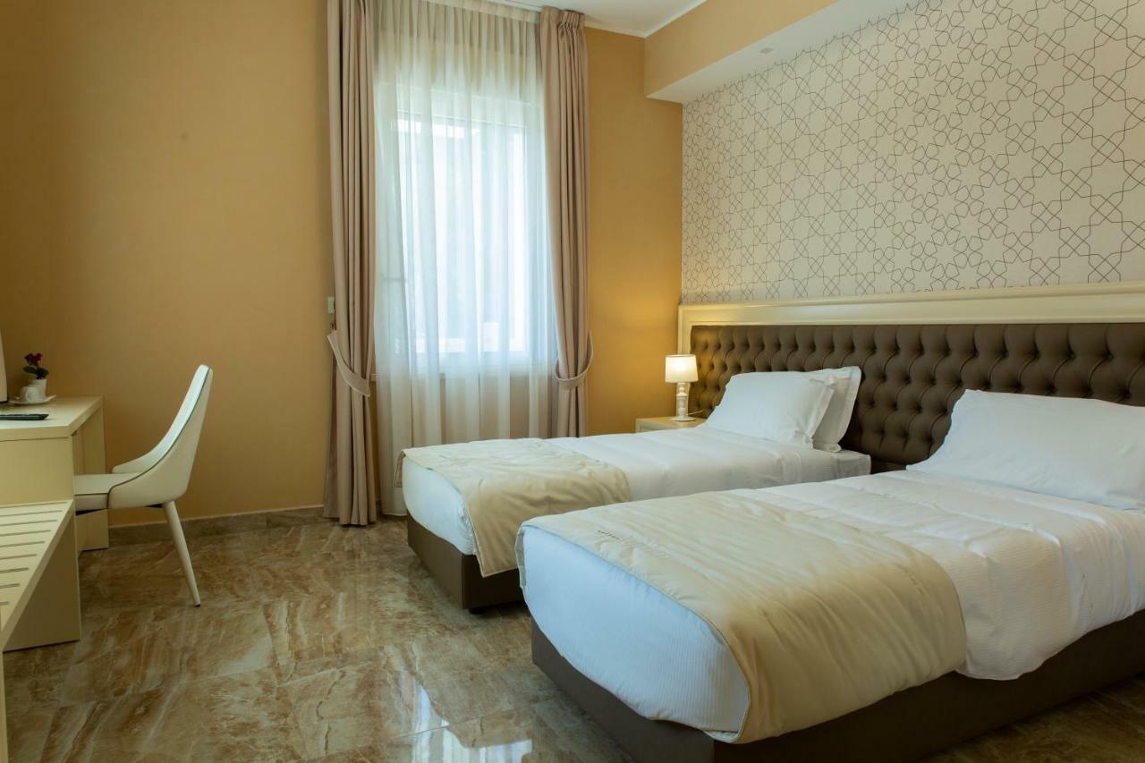 Aurum Suites Пескара Экстерьер фото