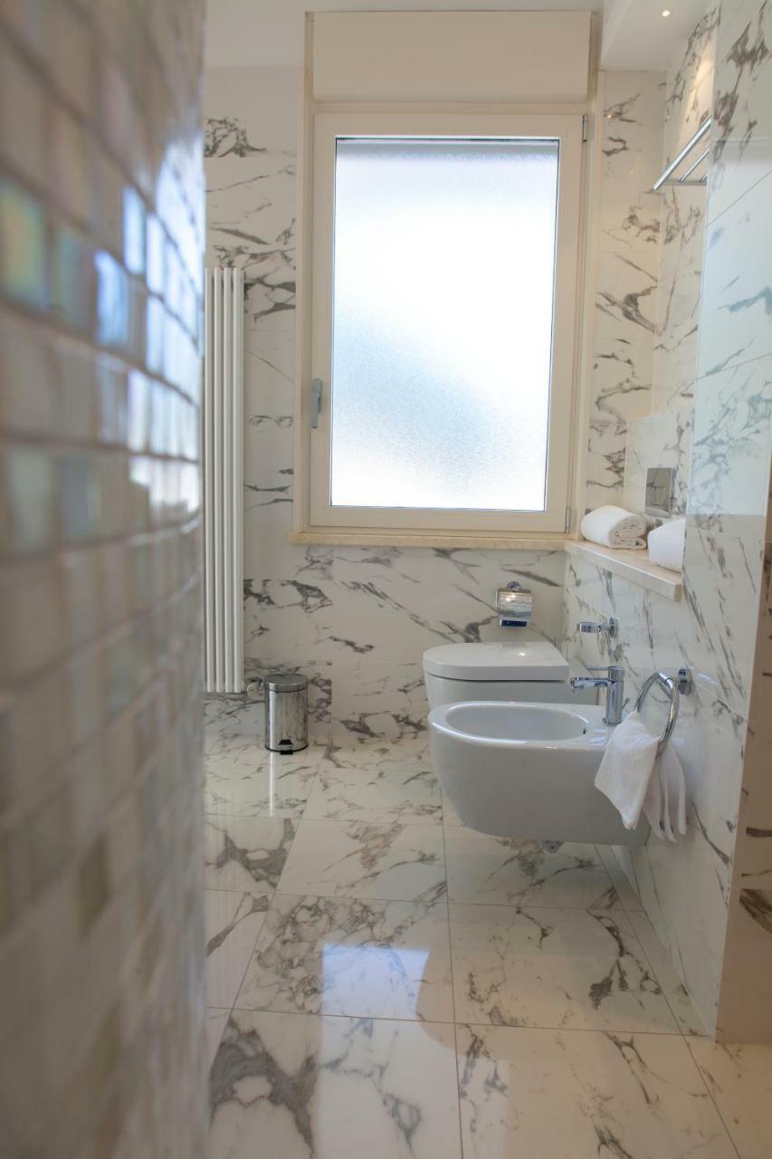 Aurum Suites Пескара Экстерьер фото