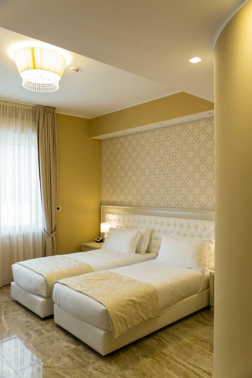 Aurum Suites Пескара Экстерьер фото