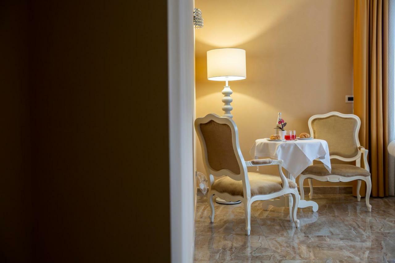 Aurum Suites Пескара Экстерьер фото