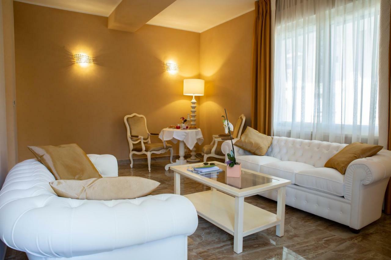 Aurum Suites Пескара Экстерьер фото