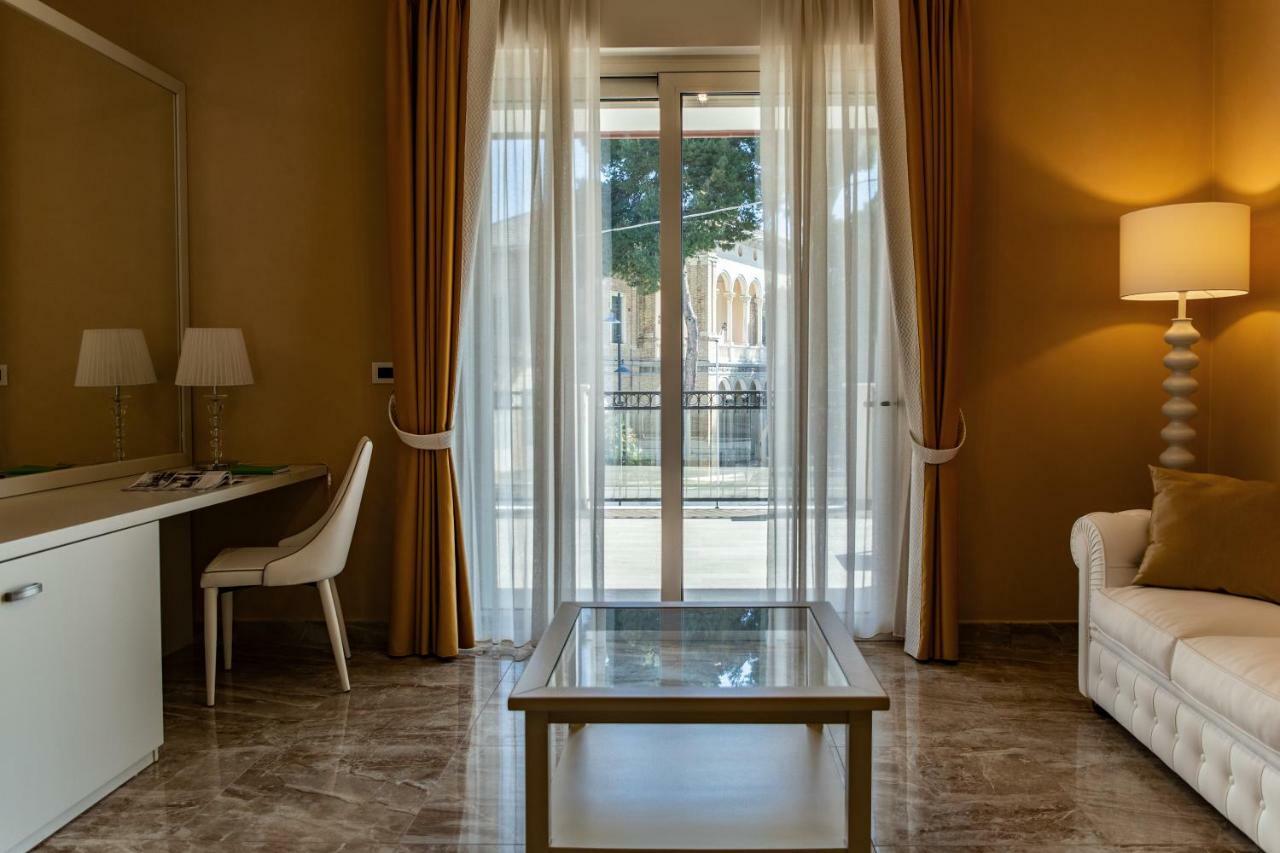 Aurum Suites Пескара Экстерьер фото